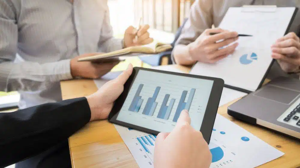 Tarifas bar en hoteles: Guía para maximizar tus ingresos 4 Cómo gestionar las tarifas BAR en hoteles